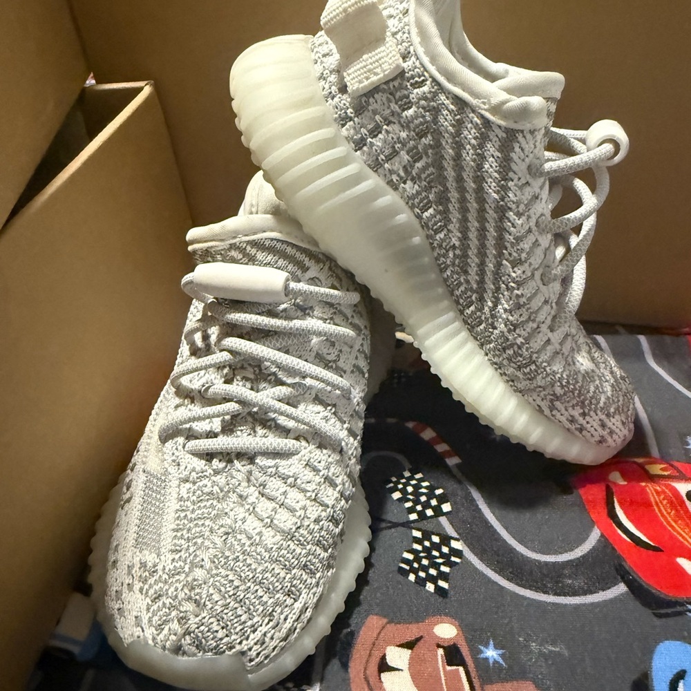 Yeezy Boost 350 V2 Infants